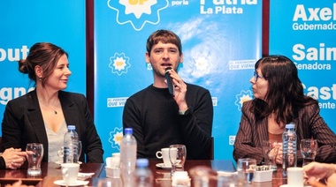 Con la presencia de Saintout y Batakis, Gastón Castagneto presentó su nómina para disputar la candidatura a intendente de La Plata por UxP
