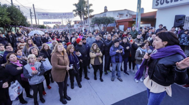 Mayra Mendoza inauguró el primer tramo de la obra de pavimentación de 85 cuadras en barrio La Unión