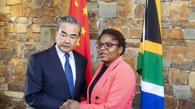 China dispuesta a fortalecer la cooperación del BRICS, dice alto diplomático