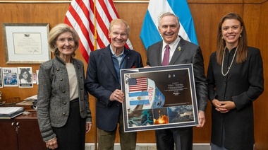 "Queremos que la Argentina sea socio en los proyectos espaciales", aseguró el director de la NASA