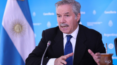 Felipe Solá destacó "las condiciones de capacidad y firmeza" de Sergio Massa