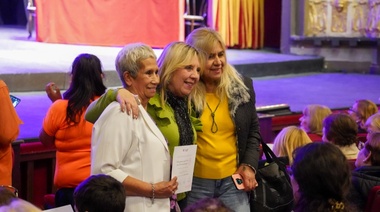El Municipio de La Plata distinguió a más de 100 mujeres por su incansable trabajo solidario en la ciudad