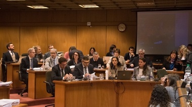 Gobierno uruguayo prevé crecimiento económico de 1,3 % en 2023