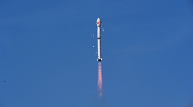 Lanzado desde el mar cohete comercial chino con la misión de poner en órbita 4 satélites