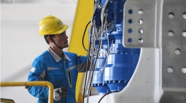 Economía China está en camino de alcanzar objetivo de crecimiento anual de alrededor del 5 por ciento, dice premier chino