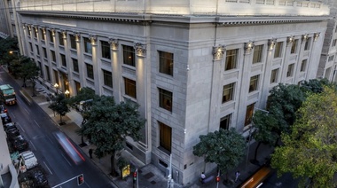 Mercado chileno proyecta caída de economía de 0,3 % en 2023