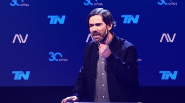 Del Caño consideró importante "exponer el pasado de Villarruel en relación a la dictadura genocida"