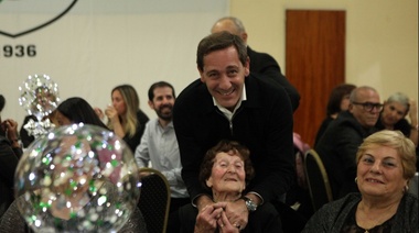 Garro participó del aniversario de un club histórico y valoró "su legado para la comunidad platense"