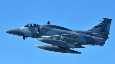 Aviones cazas harán "sobrevuelos de seguridad" durante la asunción de Milei