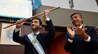 Torres asumió como gobernador y reivindicó a la política "como herramienta de transformación"