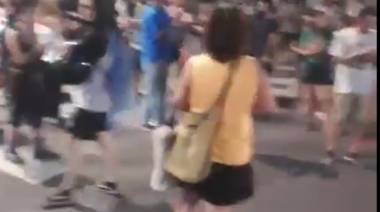 Ruidoso cacerolazo en el centro de La Plata
