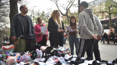 El Municipio de La Plata solicitó a los vendedores ambulantes del centro adherirse al programa de reconversión de la venta en la vía pública