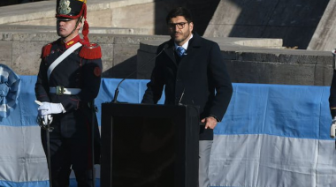Pullaro en Rosario junto a Milei: "Señor presidente, nos faltan obras de infraestructura para desarrollarnos"