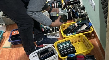 Robos pirañas en colectivos: PFA detuvo a seis integrantes de una banda que operaba en AMBA, y le secuestró 952 celulares