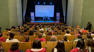 Más de 1.700 niños y niñas disfrutaron de las presentaciones de la “Liga de la Energía” junto a Edelap