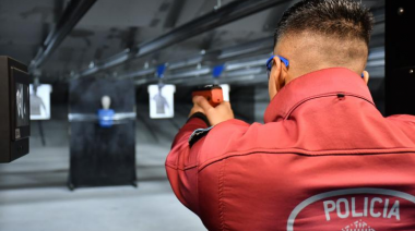 Cómo funcionan las pistolas BYRNA, las nuevas armas de letalidad reducida que sumó la Policía porteña