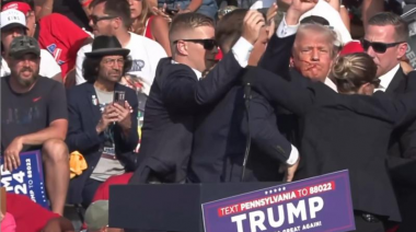 Trump pide a los estadounidenses permanecer unidos tras sobrevivir a tiroteo en Mitt