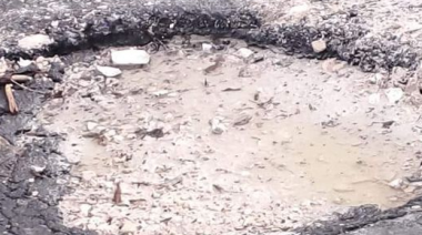 "No gestión de Alak": Vecinos platenses estallan en críticas al Municipio por las calles detonadas en los barrios y arreglos mal hechos