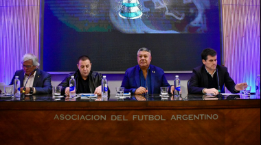 La AFA consiguió el apoyo de FIFA y Conmebol sobre la imposición de las SAD y crece la tensión con el Gobierno