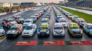 El Turismo Pista larga la ‘Carrera de los 300 Pilotos’ en el Oscar y Juan Gálvez
