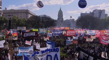 Masiva marcha en el Congreso: estudiantes y docentes reclamaron por la Ley de Financiamiento