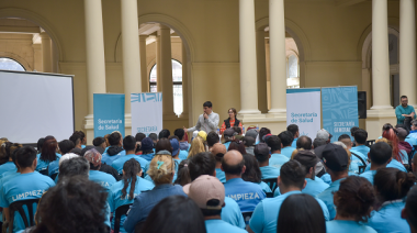La Plata refuerza la prevención del dengue con la capacitación masiva de trabajadores de la vía pública