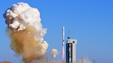 China lanza un grupo de satélites de internet