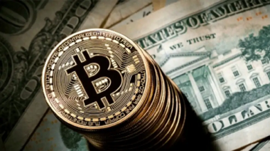 Bitcoin rompe récords: Se mantiene firme por encima de los u$s107.000