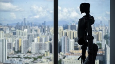 Robots humanoides de producción china debutan en ciudad anfitriona de Juegos Mundiales en suroeste de China