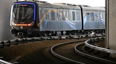 China pone en servicio tren de metro fabricado con fibra de carbono