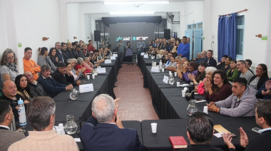 Trabajos de pavimentación en Melchor Romero, y conformación de la Junta Comunal de San Lorenzo