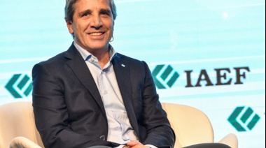 Luis Caputo en IAEF: “No nos vamos a mover un centímetro del orden macro”