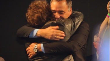 Cerró campaña LLA: Milei lanzó su furia contra el PRO, mientras hubo empujones, reclamos de pagos por concurrir al acto, y un robo a periodista