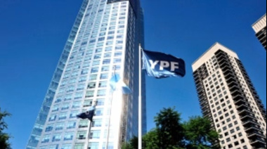 Ordenan a la Argentina que entregue el 51% de las acciones de YPF a beneficiarios del fallo