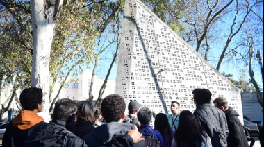 Emotivo homenaje a René Favaloro a 25 años de su fallecimiento