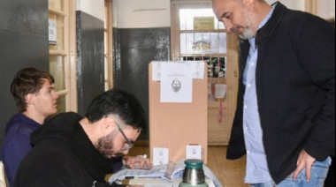 Votó Leandro Bazze (Somos): “Que sea una gran jornada democrática”, pidió el platense