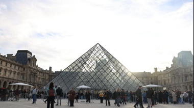 Máximo órgano de auditoría de Francia acusa al Louvre de desatender la seguridad