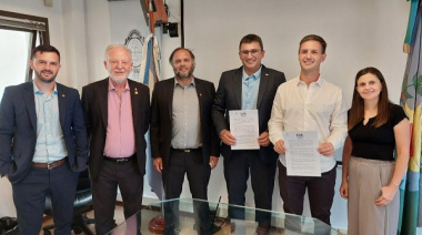 Agrimensores y Municipio de San Vicente firman acuerdo para garantizar seguridad jurídica y desarrollo urbano