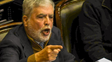 Sostienen que Alberto Fernández no se constituiría como defensor de Julio De Vido, aunque lo visitó