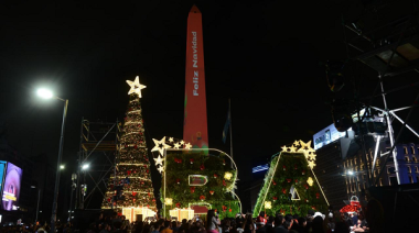 Con el encendido de luces, la Ciudad de Buenos Aires celebró frente al Obelisco el espíritu de la Navidad