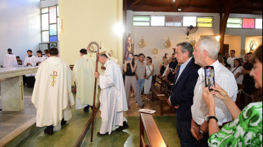 Alak participó de la consagración del altar en la Parroquia San Antonio de Padua