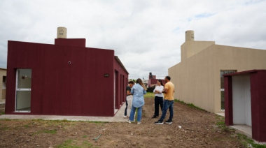 Kicillof avanza sobre obras frenadas por Nación y reactiva viviendas en Castelli