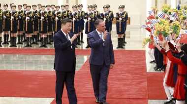 China y Uruguay exploran nuevas oportunidades de desarrollo económico y comercial mediante visita de Estado de presidente Orsi
