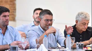 Lisandro Hourcade apuntó a la generación de empleo y el desarrollo de los municipios en encuentro regional en Chascomús