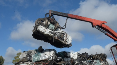 El Municipio de La Plata ya removió más de 100 vehículos abandonados en lo que va del año