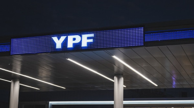 El CEO de YPF intenta llevar tranquilidad, pero el precio de los combustibles podría aumentar 5%