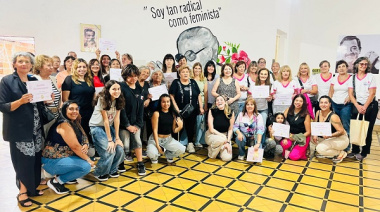 Más de 50 mujeres se reunieron en comité radical de 25 y 60 para un cierre de mes a puro reconocimiento