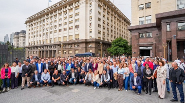 Intendentes fueron a Economía con un pedido concreto: “Milei, bajá la nafta y hace las obras”