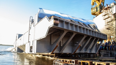Destacan el trabajo del Astillero Río Santiago tras la puesta en funcionamiento de una compuerta clave para la Armada