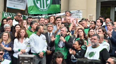 ATE marcha a Plaza de Mayo y advierte que el ajuste presupuestario "conduce a una catástrofe sanitaria"
